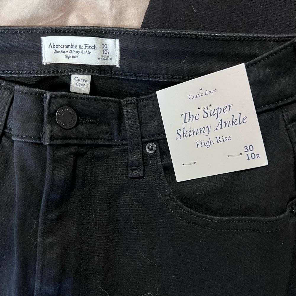 Abercrombie Curve Love Skinny Ankle Jeans (size 30/10)